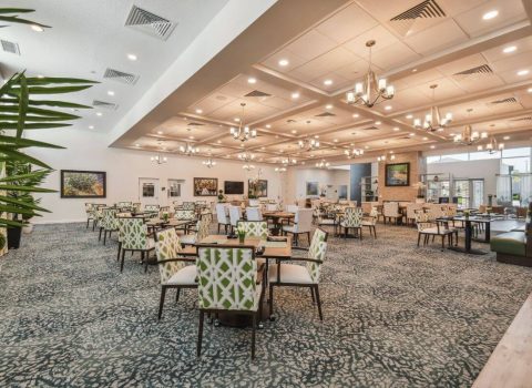 hearthstone at nona lakes dining area