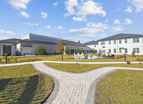 Hearthstone-at-nona-lakes-pathway